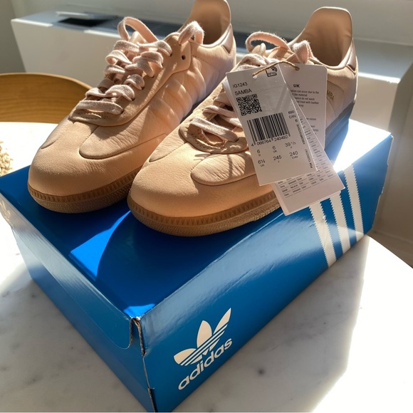 Adidas Samba OG "Halo Blush Gum" sneakers. NEW with tags/box - Picture 5 of 10